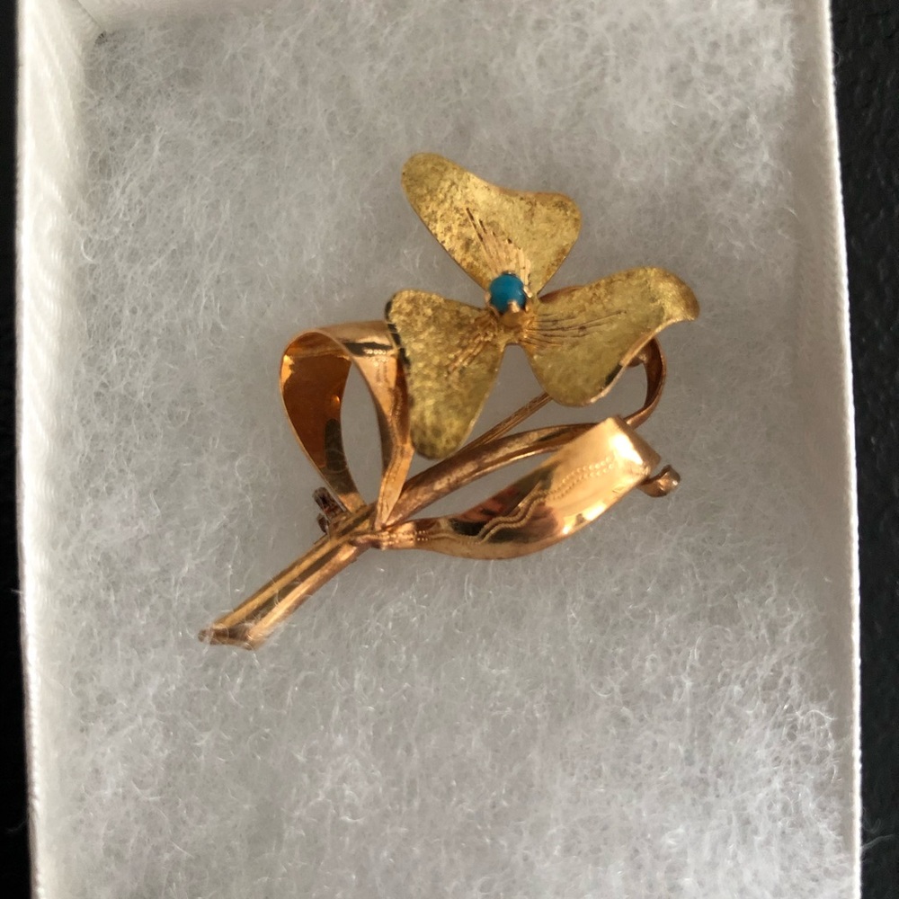 18k flower brooch /pendant